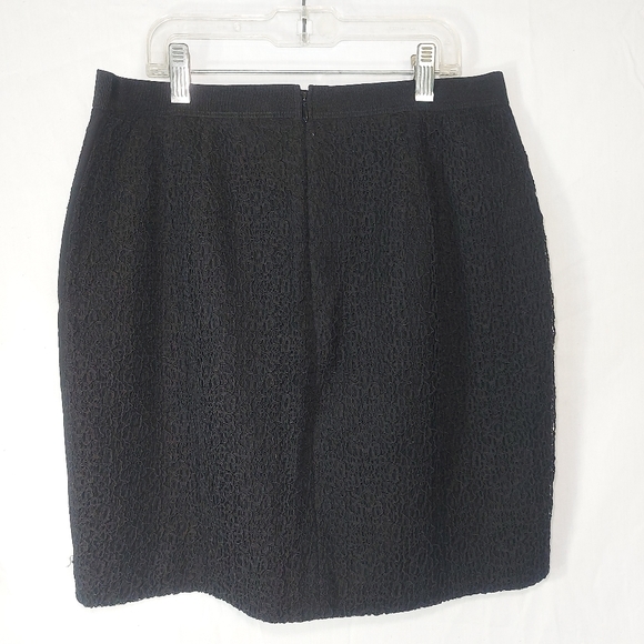 Ann Taylor Textured Black Mini Skirt, 8 Petite - Picture 6 of 9